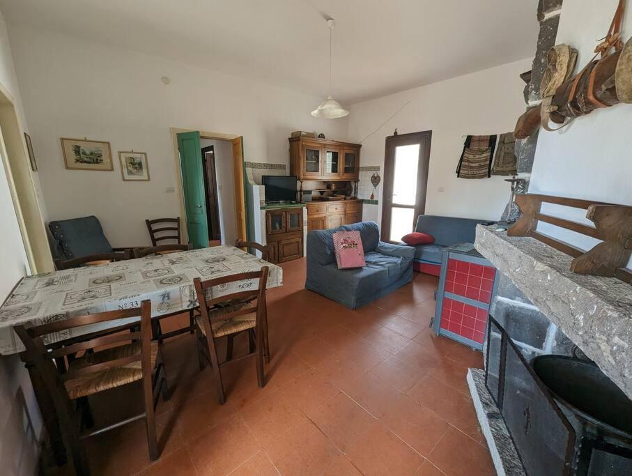 Cottage Familiare Sant'Agostino Abbasanta Εξωτερικό φωτογραφία